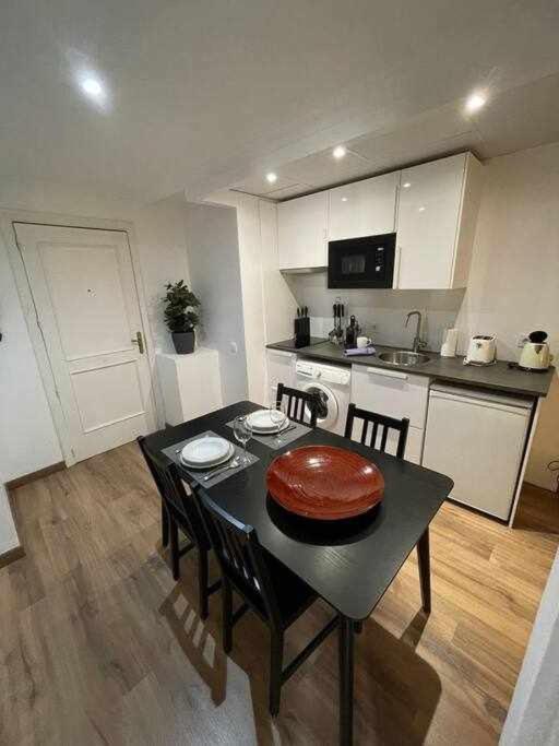 Apartamento IV Alcalaretiro Ideal Parejas Мадрид Екстериор снимка